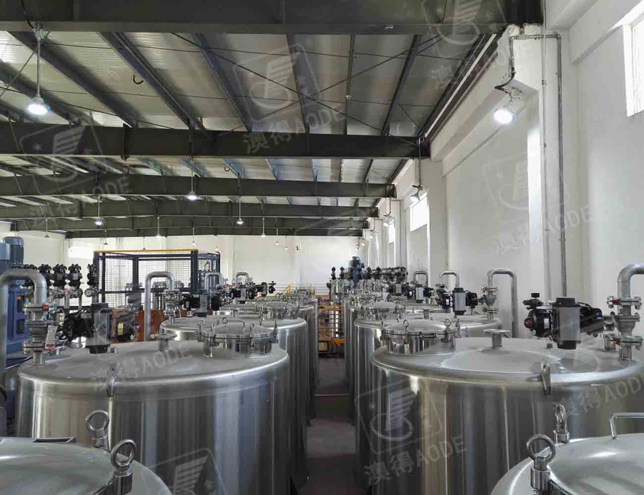 不鏽鋼(gāng)立式儲罐(guàn)