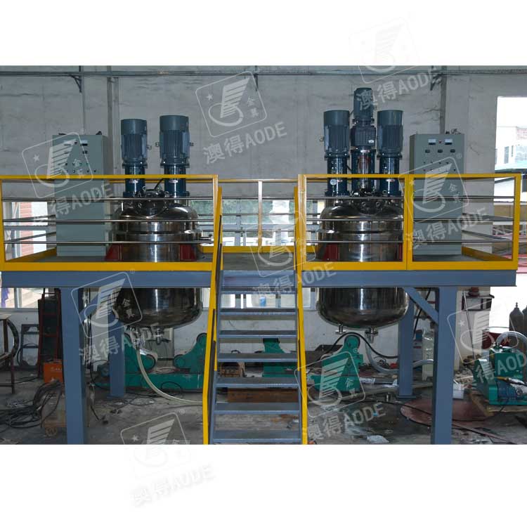 2000L膠(jiāo)漿增稠(chóu)罐