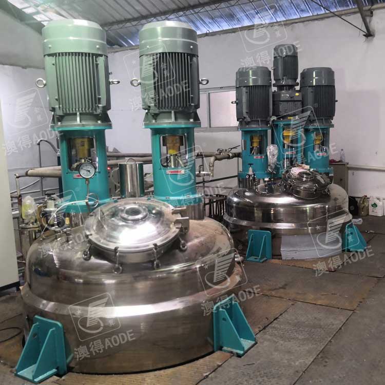 2000L膠漿(jiang)增稠罐(guan)