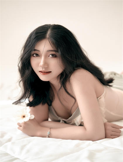 剪辑师节奏控制解析美女闯通关CoolWorld美术的场景设计与氛围营造 【文化内涵解析】